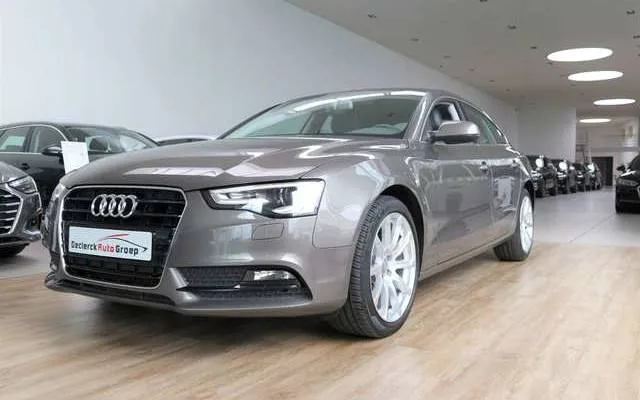 Audi A5 SPORTBACK 2.0TDI 6V*SLECHTS 88.000KMS*NIEUWSTAAT ! Image 2