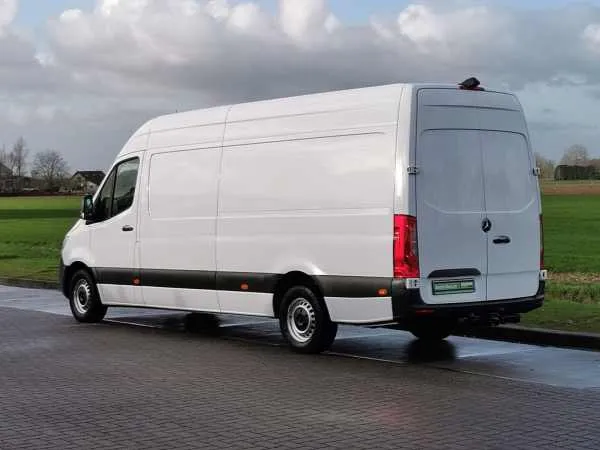 Mercedes-Benz Sprinter 319 CDI Image 5